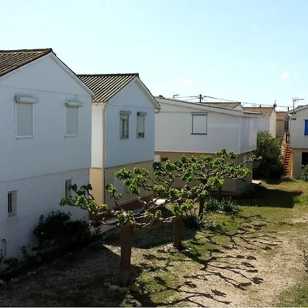 Climatise 5 Personnes Apartment
